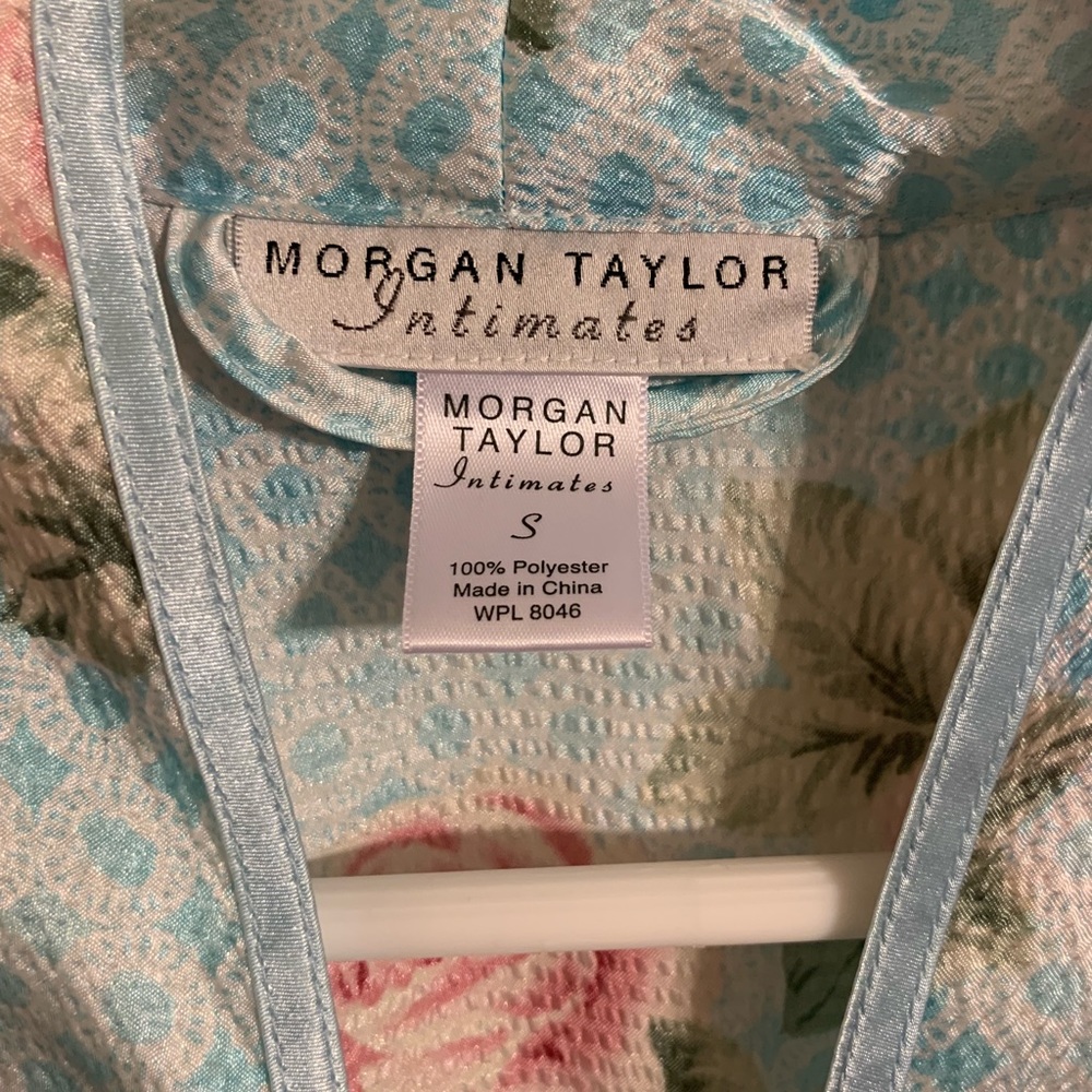 Beautiful Rose Accented Blue Robe - Picture 6 of 6